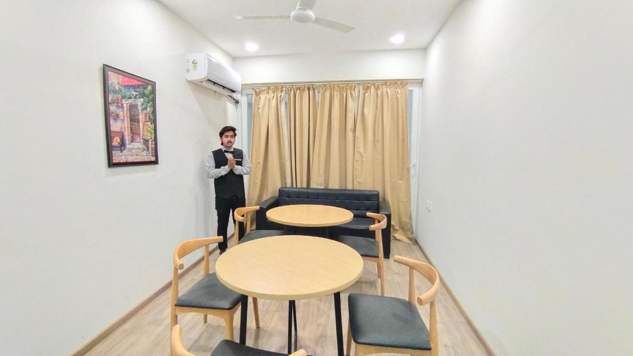 Saltstayz Sector 52 - Ardee City Mall Gurgaon Ngoại thất bức ảnh