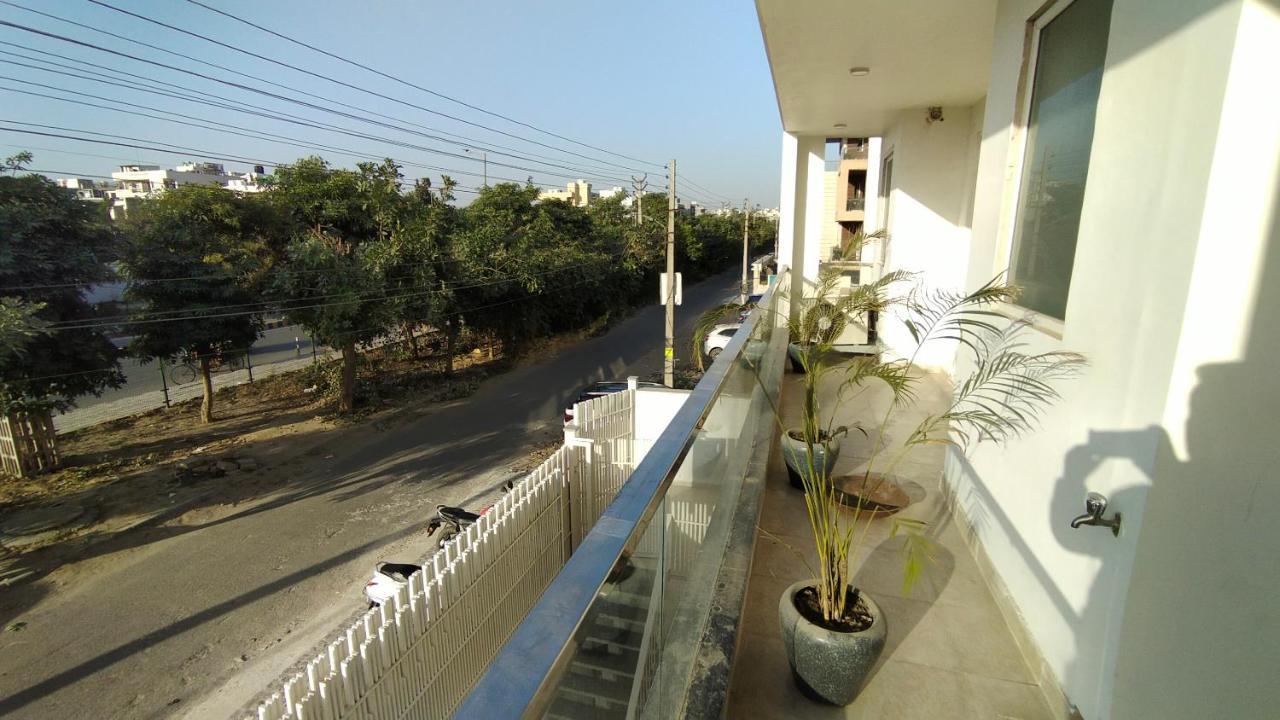 Saltstayz Sector 52 - Ardee City Mall Gurgaon Ngoại thất bức ảnh