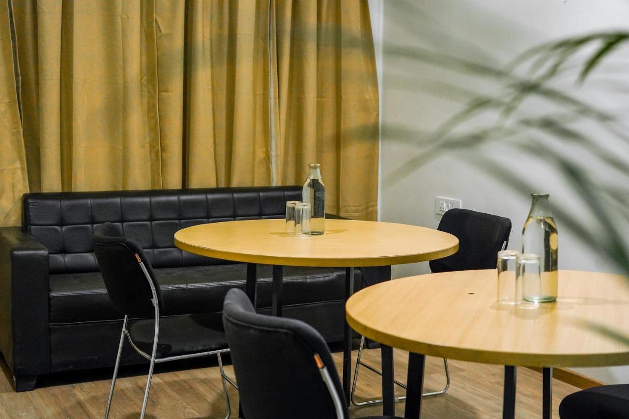 Saltstayz Sector 52 - Ardee City Mall Gurgaon Ngoại thất bức ảnh